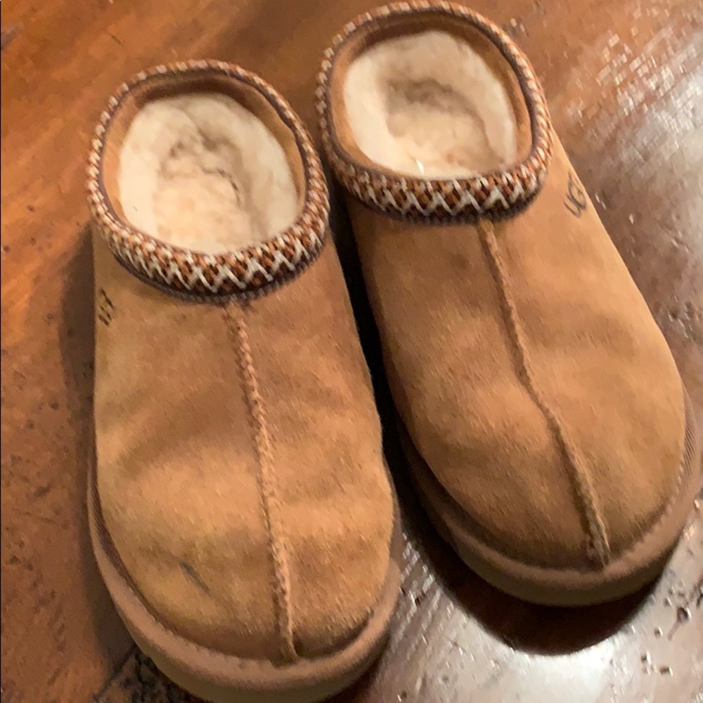 COPY - KIDS SIZE 3 UGGS